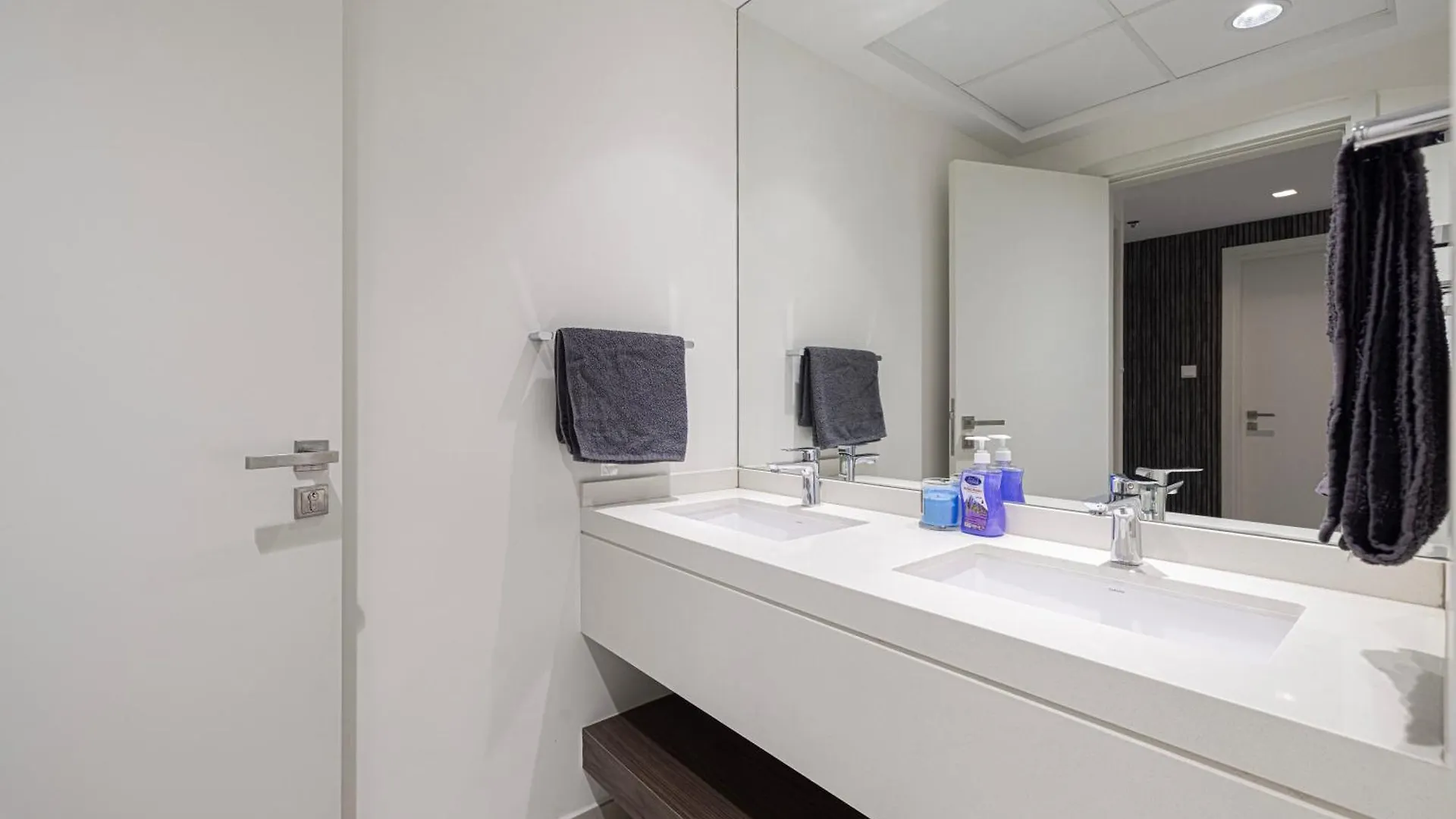 2 Bedroom Stone Haven By Blue Cloud Holidays Sharjah Apartment