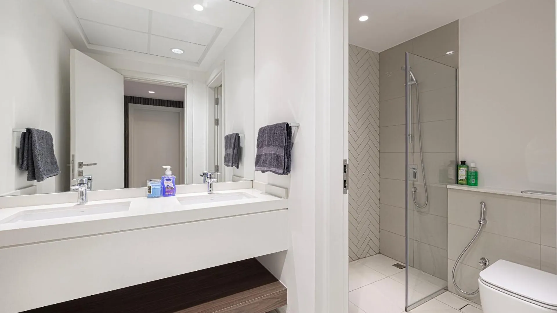 2 Bedroom Stone Haven By Blue Cloud Holidays Sharjah